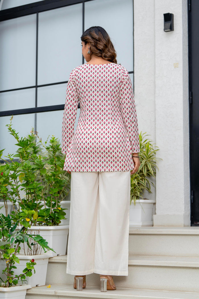 GULABI BUTI SQUARE NECK KURTI