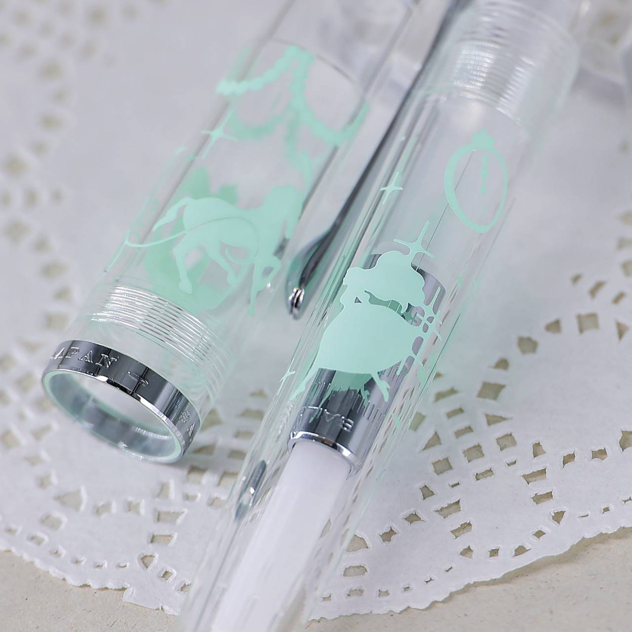 BUNGUBOX Original Fountain Pen - Cinderella's Slipper - Mint Green & Silver