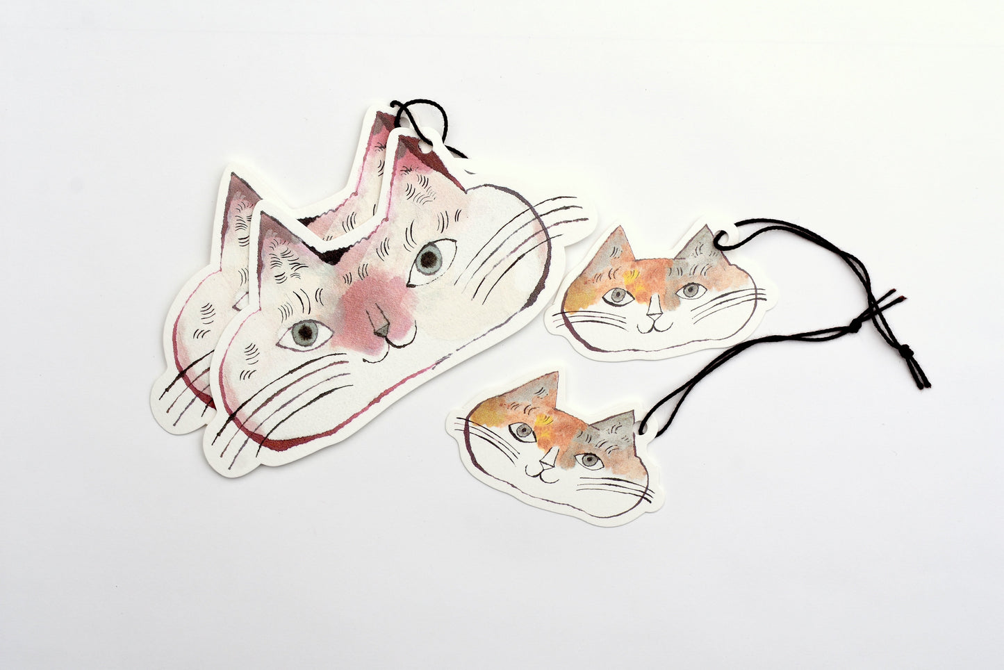 Classiky - Toranekobonbon Cat Cutout Tag