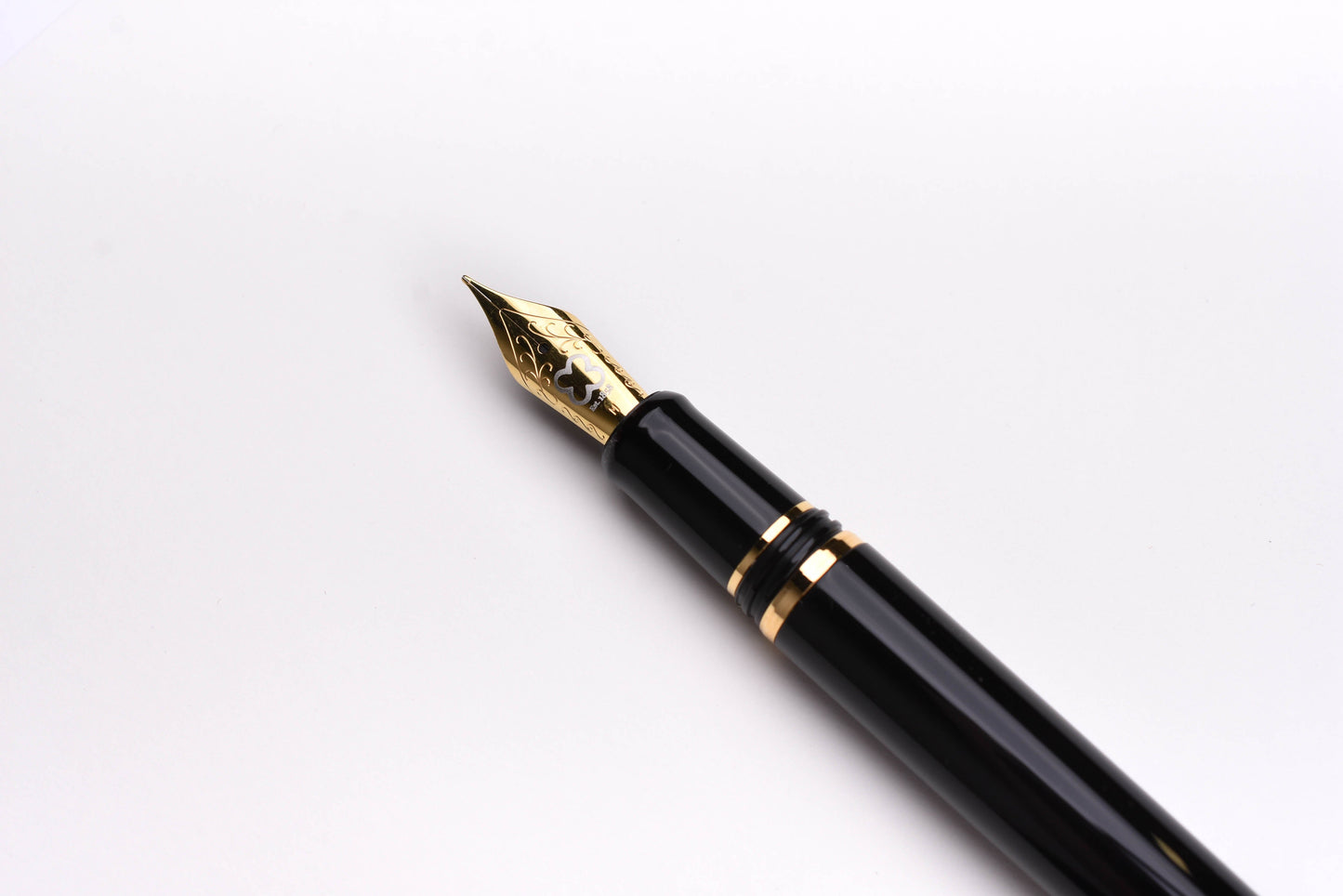 Esterbrook Estie Fountain Pen - Ebony - Gold Trim