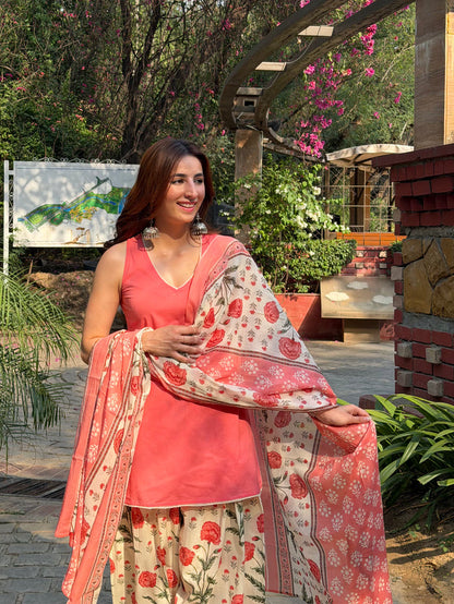 PEACH BLOOM FARSHI SUIT SET (SLEEVELESS)