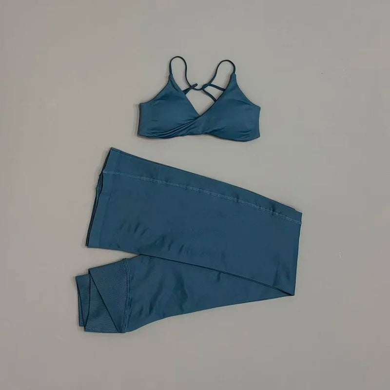 2Pcs Yoga Set Seamless Women Twist Front Sports Bra and Vision Flares Leggings Sets Scrunch Butt Cross Waist Gym Flare Pants Set