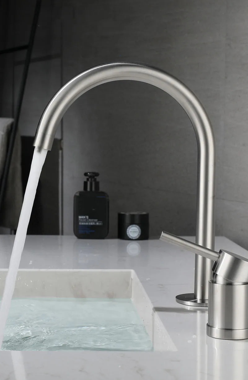 304 Stainless Steel Widespread Bathroom Basin Faucet Hot and Cold Mixed Water Wash Basin Faucet Deck Mounted Nickel /Black