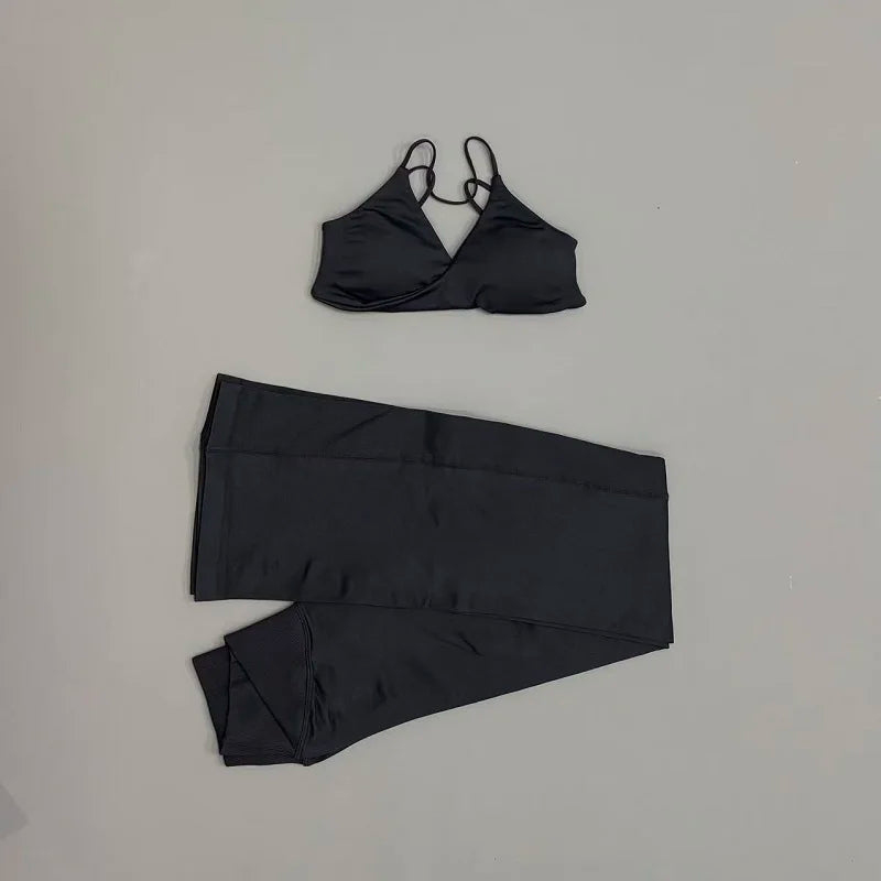 2Pcs Yoga Set Seamless Women Twist Front Sports Bra and Vision Flares Leggings Sets Scrunch Butt Cross Waist Gym Flare Pants Set