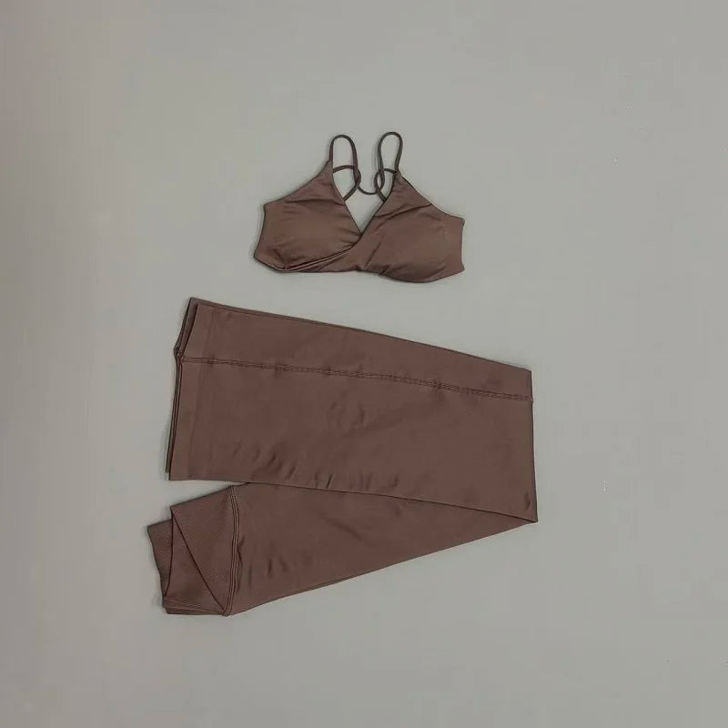 2Pcs Yoga Set Seamless Women Twist Front Sports Bra and Vision Flares Leggings Sets Scrunch Butt Cross Waist Gym Flare Pants Set
