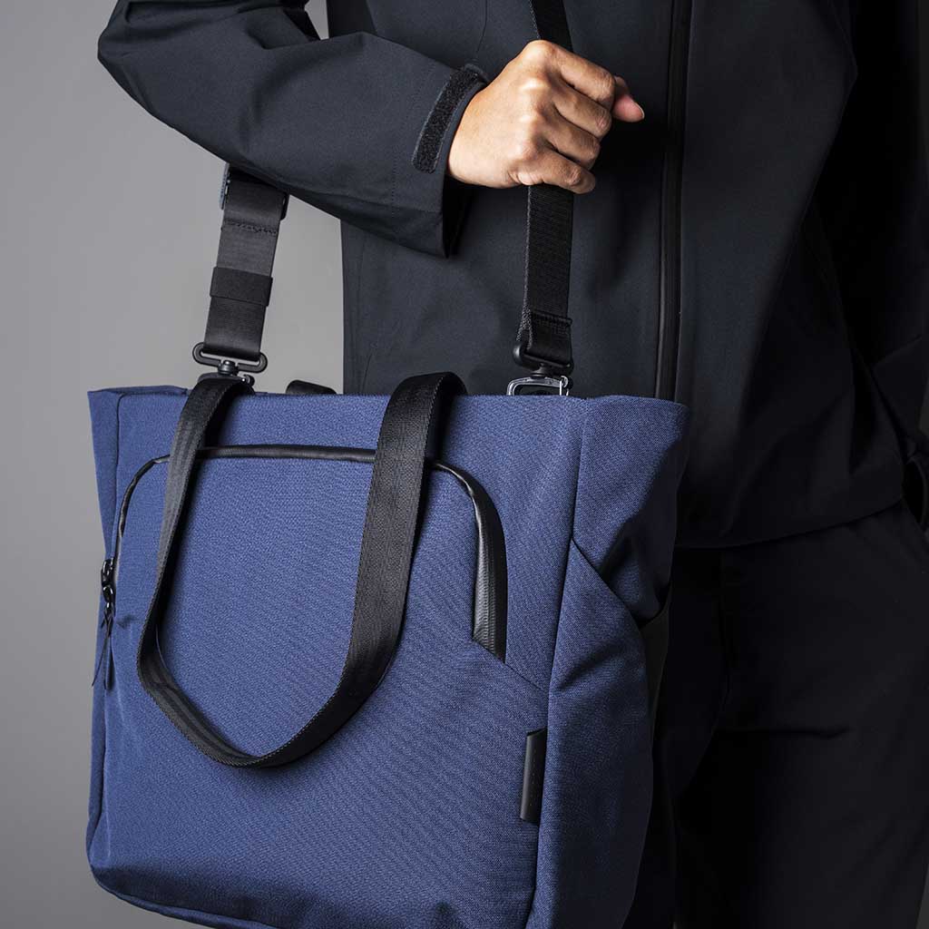 Bravo Tote V1