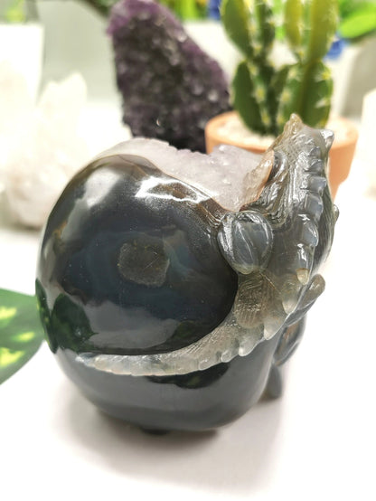 Amethyst and Agate Geode Skull with lizard on top - crystal healing / spirit healing - Shwasam