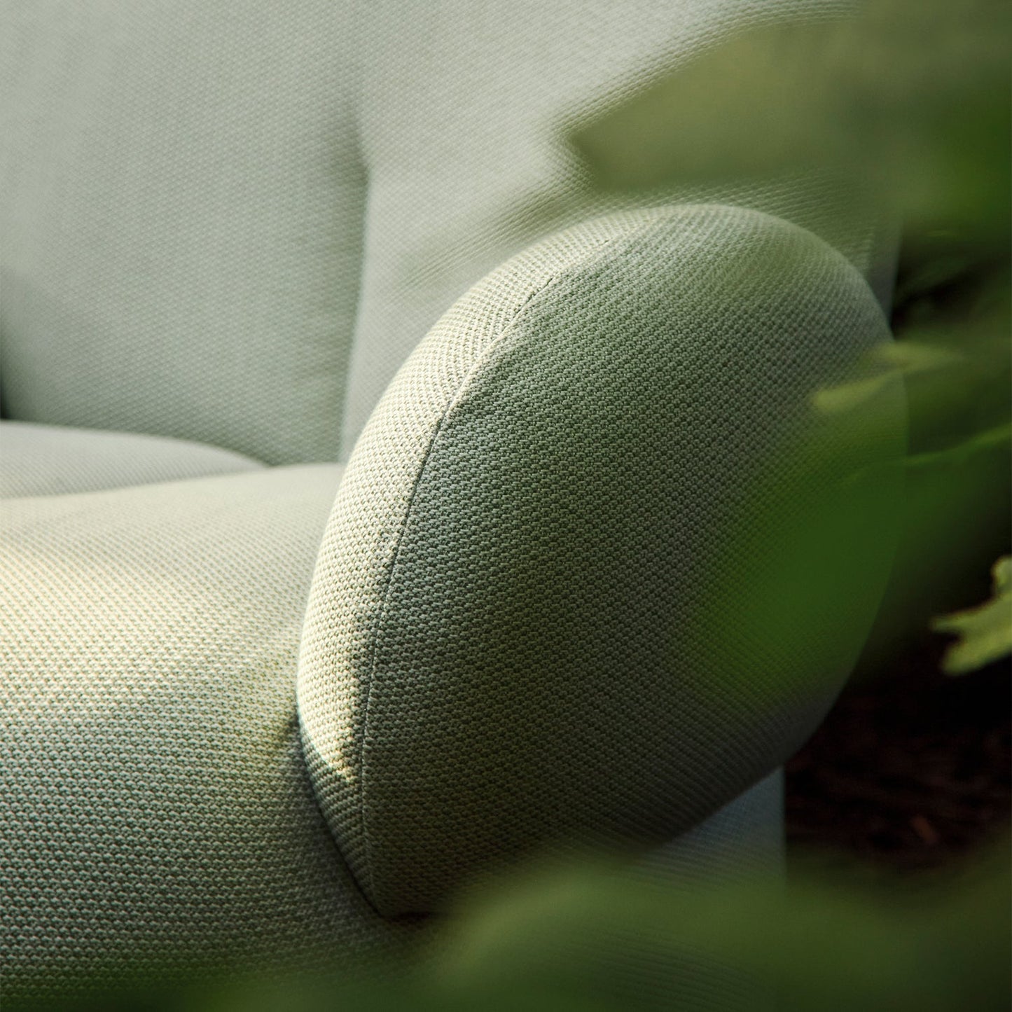 freifrau | nana outdoor love seat petite | lopi fabric
