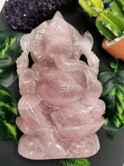 Ganesh carving in natural Rose Quartz from Kekri, India - Shwasam