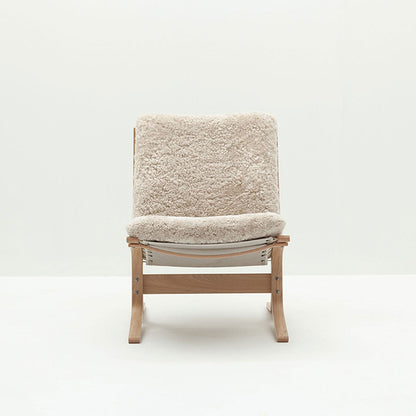 hjelle | siesta ovis 302 OV chair | low back | oak + sheepskin moonlight