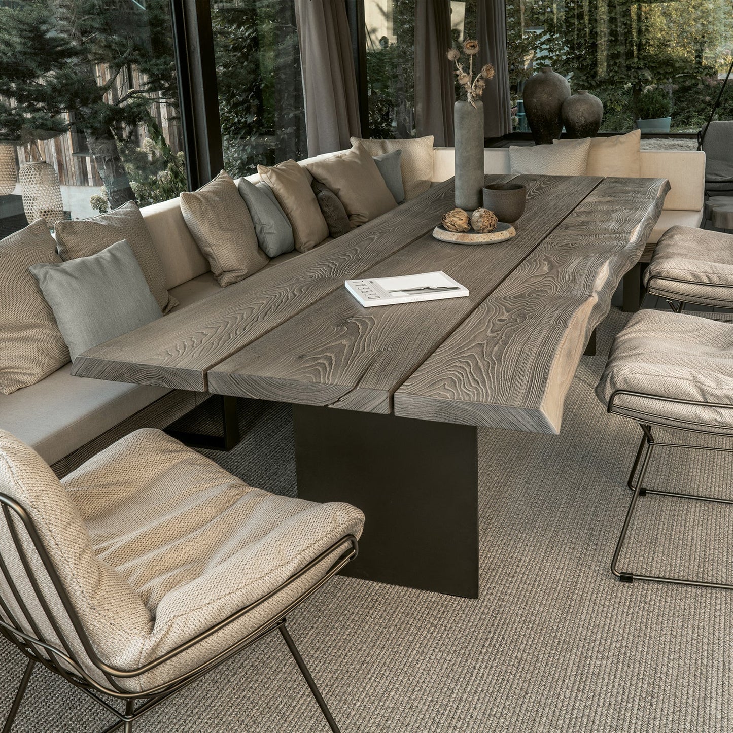 janua | sk 04 komposit outdoor table | brushed chestnut shade sand + bronze glaze base 280x110cm