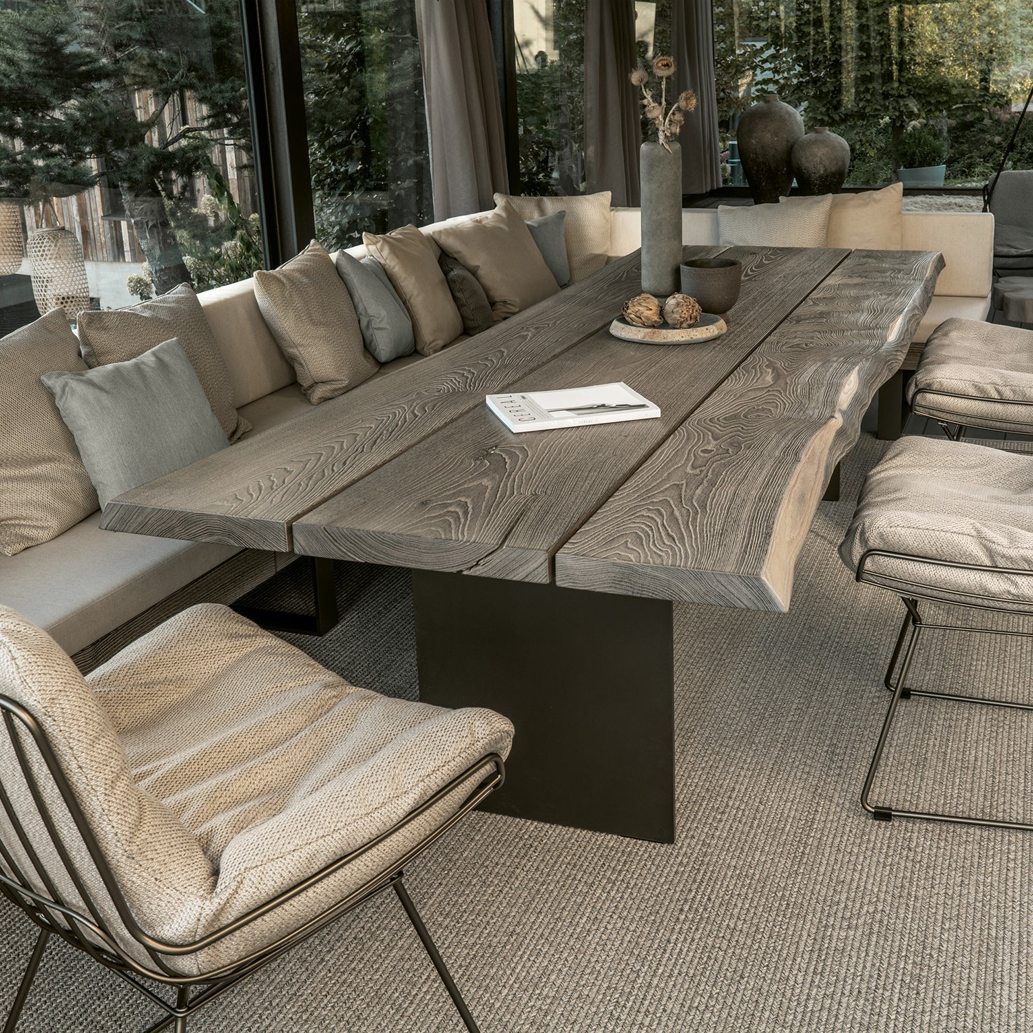 janua | sk 04 komposit outdoor table | brushed chestnut shade sand + bronze glaze base 280x110cm