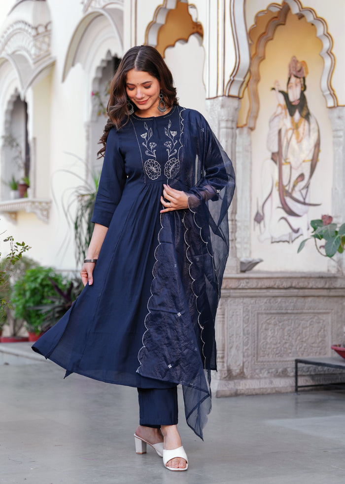 NAVY BLUE SOLID SILK PLEATED
