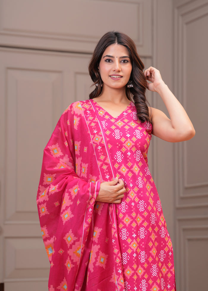 PINK SLEEVELESS STRAIGHT SUIT SET