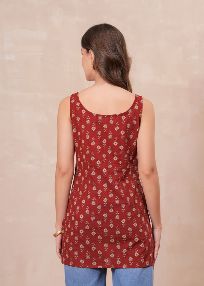 RUST BLOSSOM SLEEVELESS SHORT KURTI