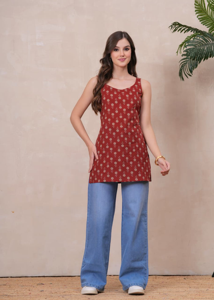 RUST BLOSSOM SLEEVELESS SHORT KURTI