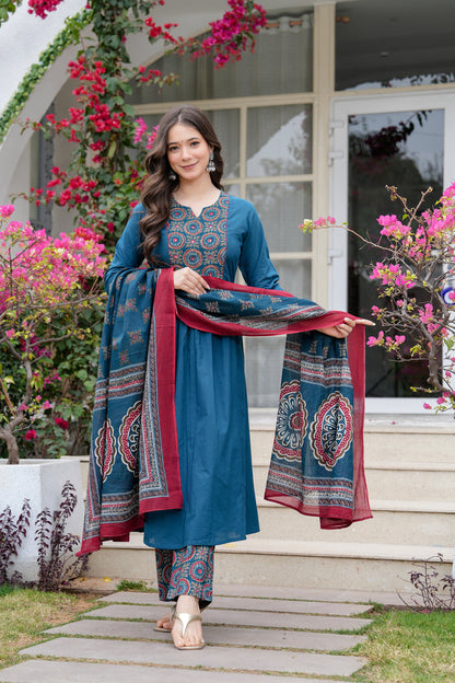 SOLID BLUE PLEATED