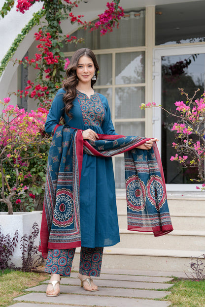 SOLID BLUE PLEATED