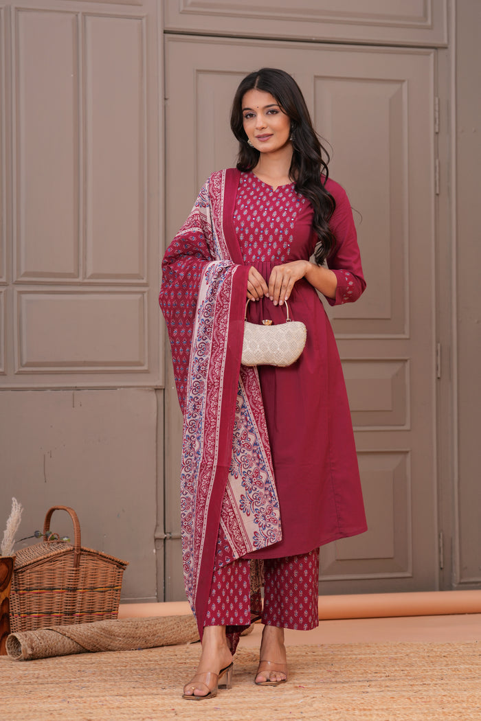 SOLID MAROON INTRICATE PRINT PLEATED SUIT SET