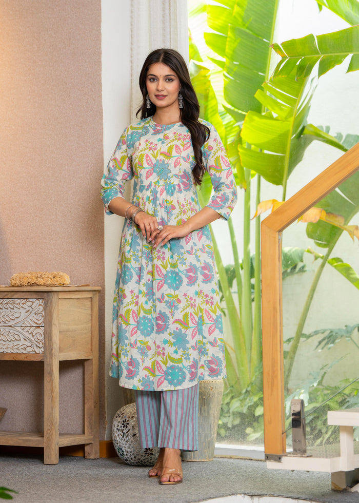 WHITE BLUE FLORAL PLEATED SUIT SET