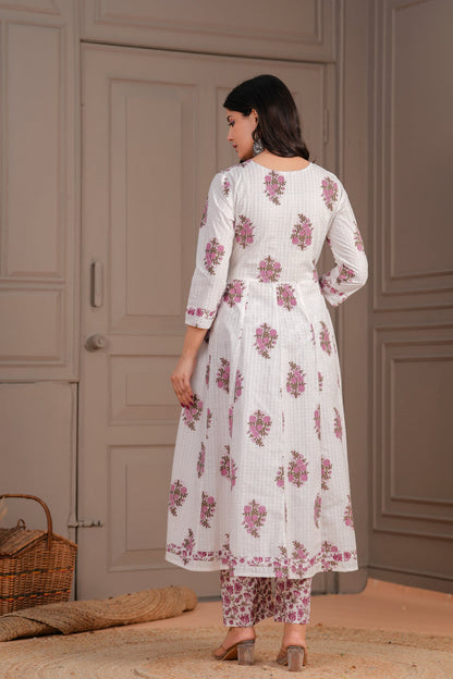 WHITE BUTA ANARKALI