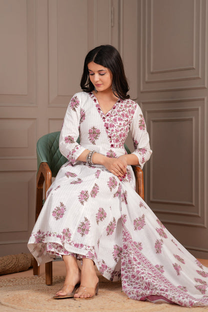 WHITE BUTA ANARKALI