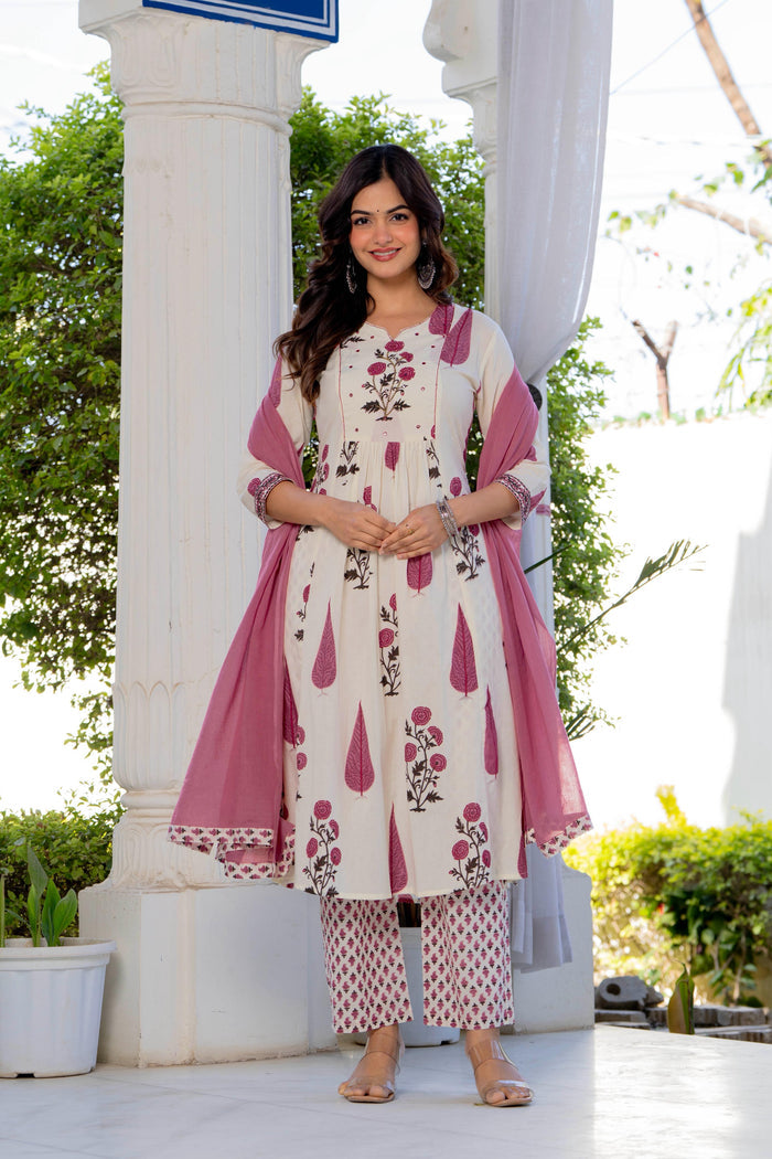 WHITE PINK BUTA PLEATED SUIT SET