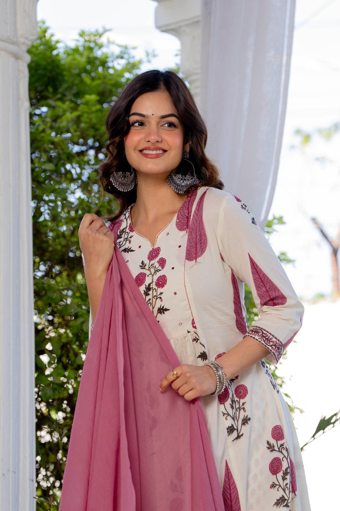 WHITE PINK BUTA PLEATED SUIT SET