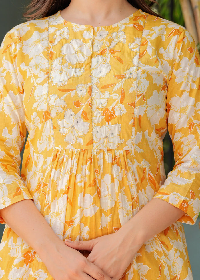 YELLOW PLEATED